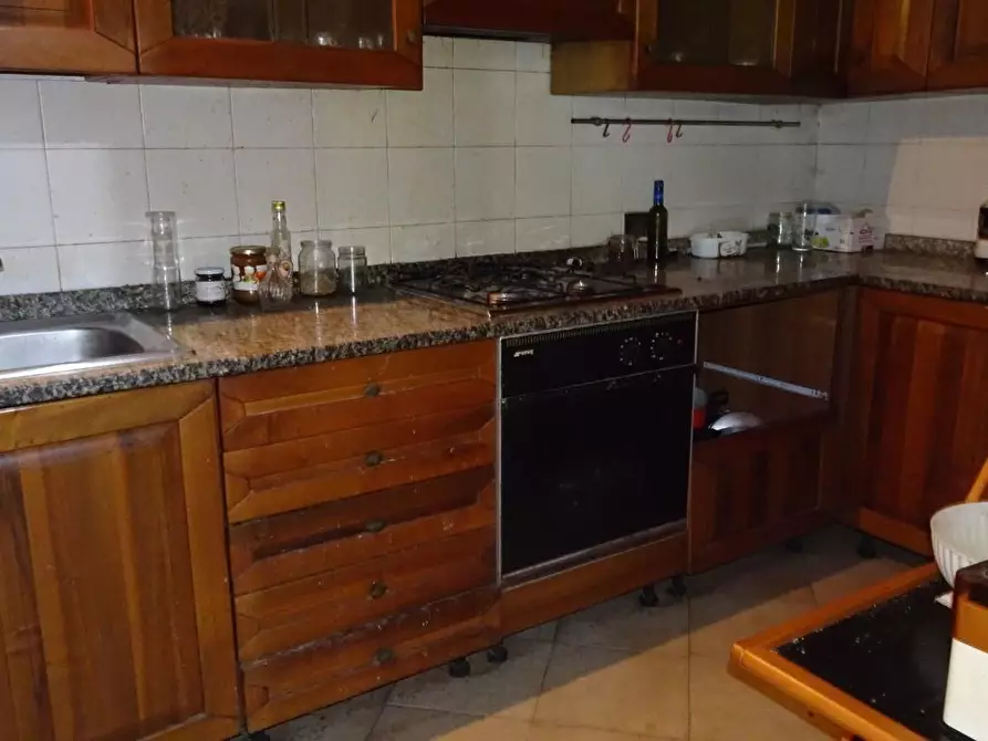 Immagine 25 di Villa in vendita  a Cascina