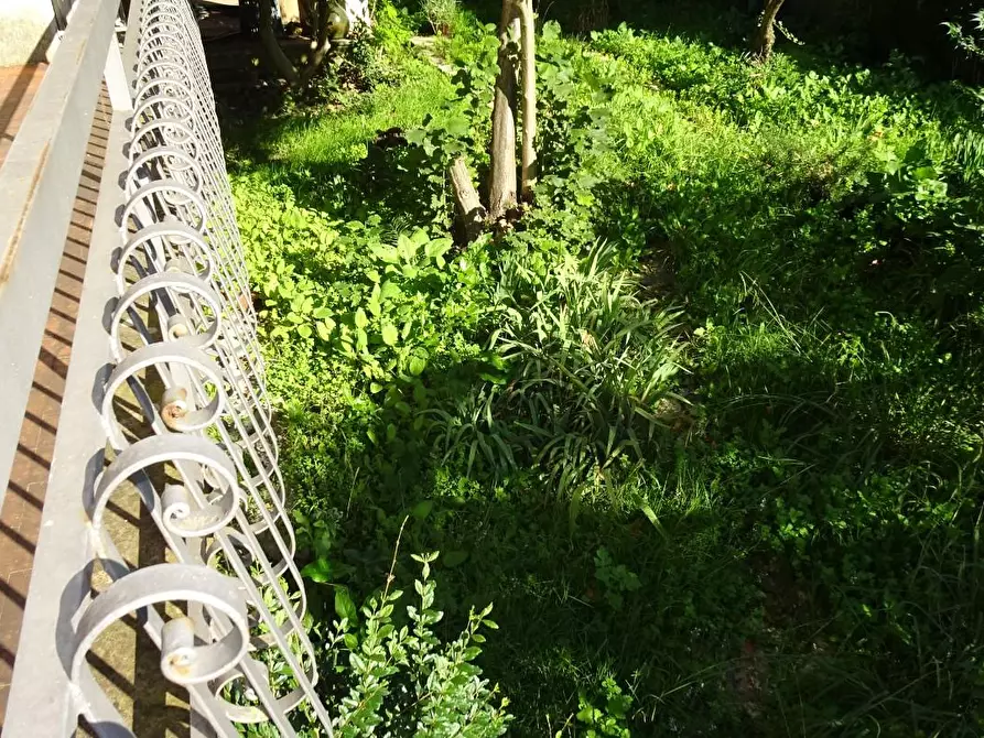 Immagine 8 di Villa in vendita  a Cascina