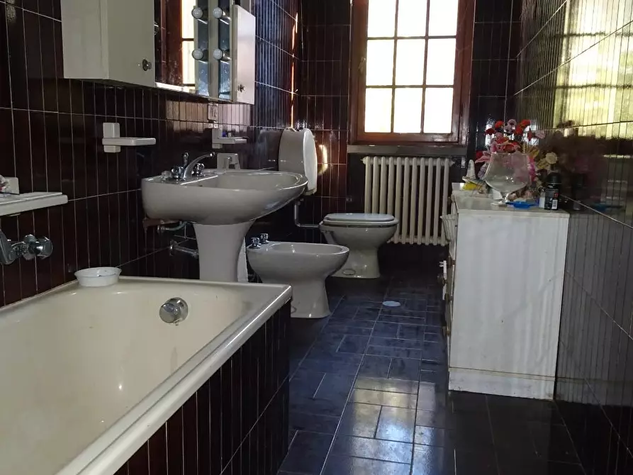 Immagine 12 di Villa in vendita  a Cascina