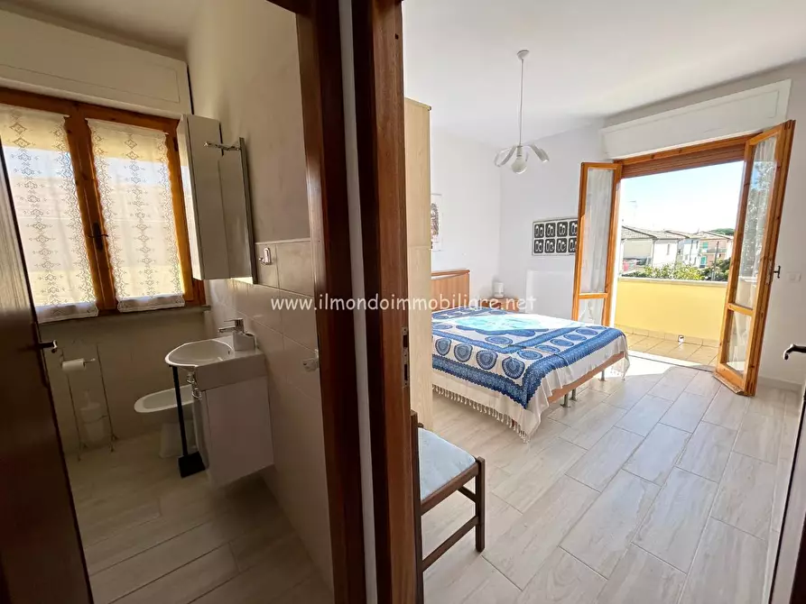 Immagine 17 di Appartamento in vendita  a Rosignano Marittimo