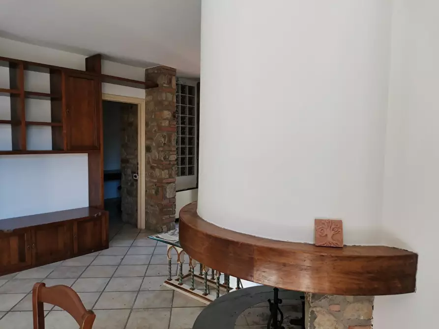 Immagine 5 di Casa trifamiliare in vendita  a Poggibonsi