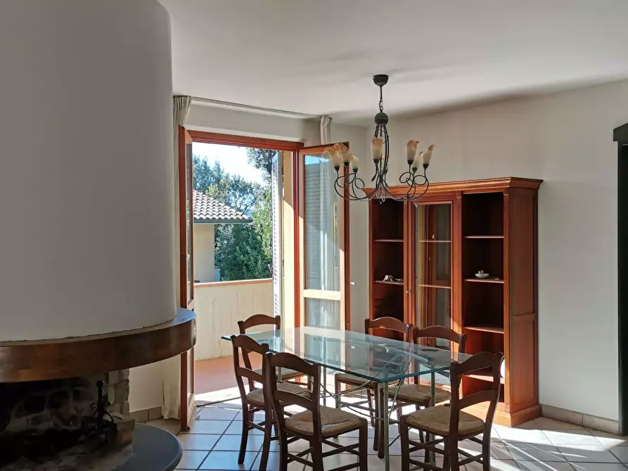 Immagine 4 di Casa trifamiliare in vendita  a Poggibonsi