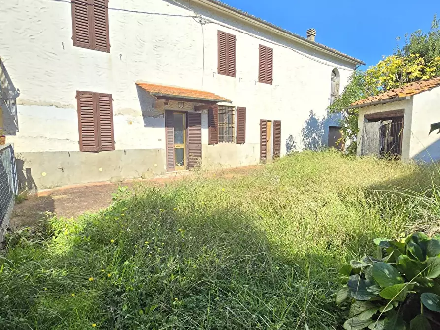 Immagine 1 di Porzione di casa in vendita  a Chiesina Uzzanese