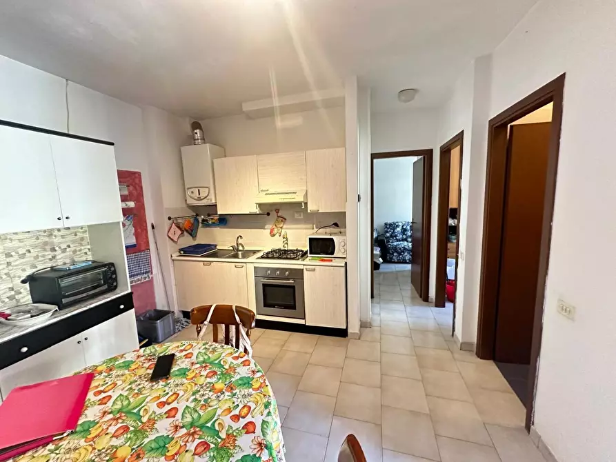 Immagine 3 di Appartamento in vendita  a Ortonovo