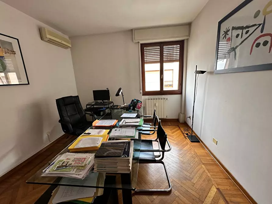 Immagine 17 di Appartamento in vendita  a Pisa