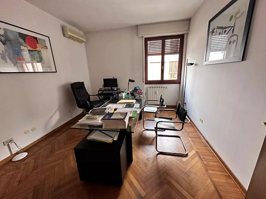 Immagine 9 di Appartamento in vendita  a Pisa