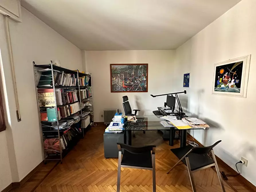 Immagine 19 di Appartamento in vendita  a Pisa