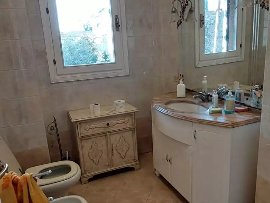 Immagine 21 di Appartamento in vendita  a Empoli