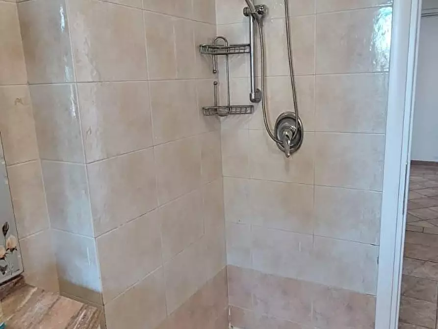 Immagine 19 di Appartamento in vendita  a Empoli