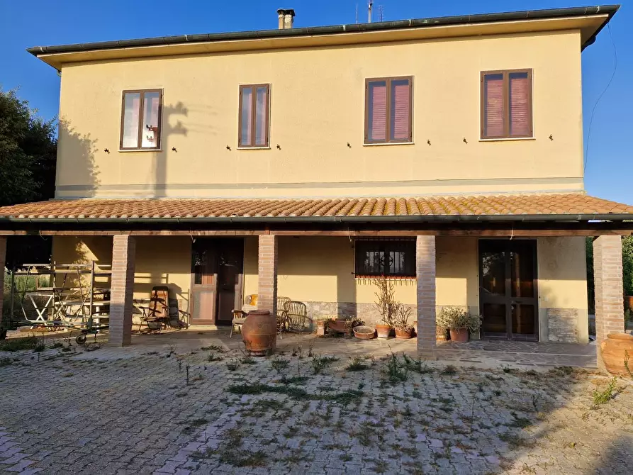 Immagine 1 di Casa colonica in vendita  a Campiglia Marittima