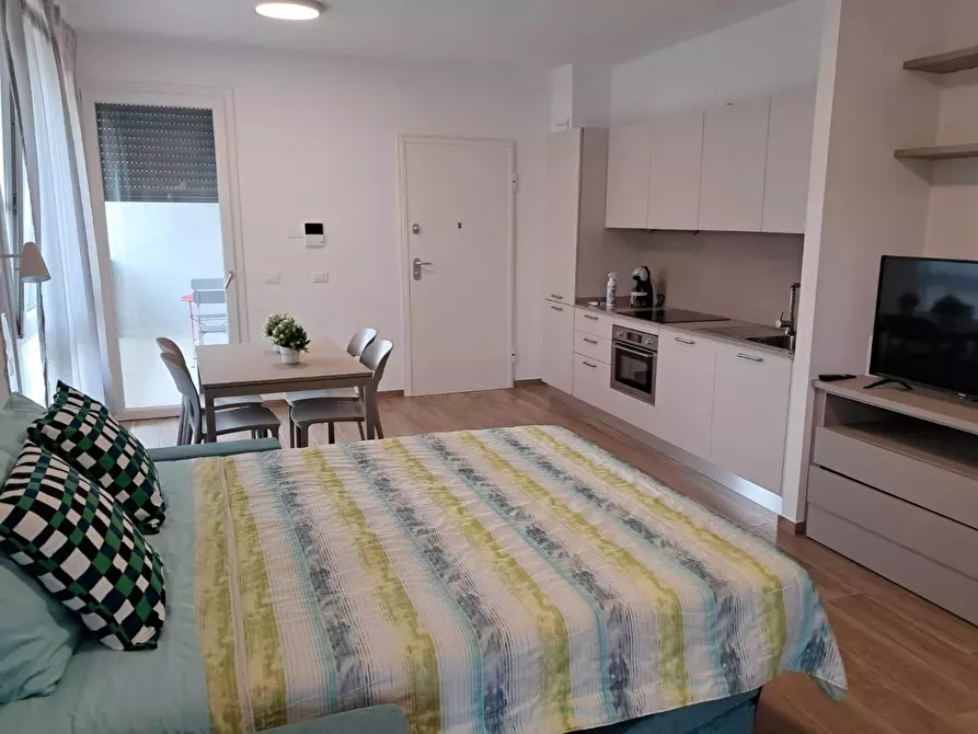 Immagine 12 di Appartamento in affitto  a Pisa