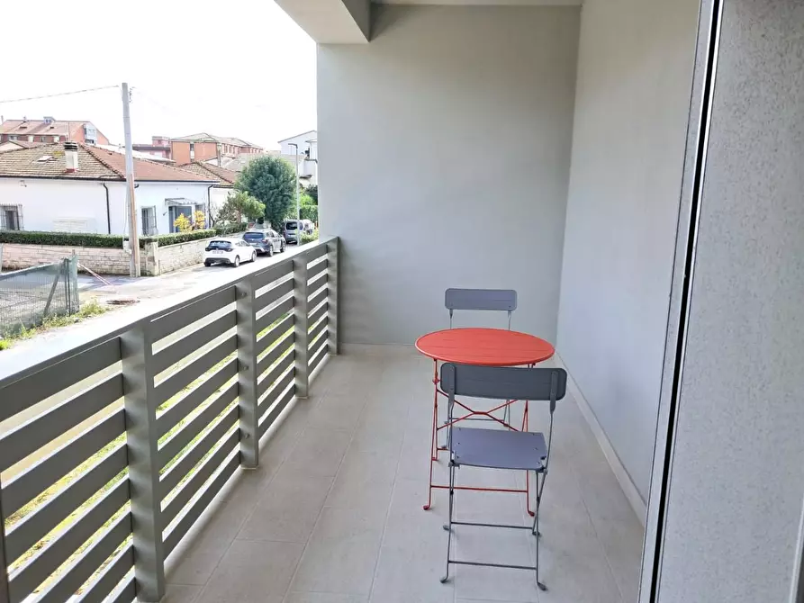 Immagine 5 di Appartamento in affitto  a Pisa