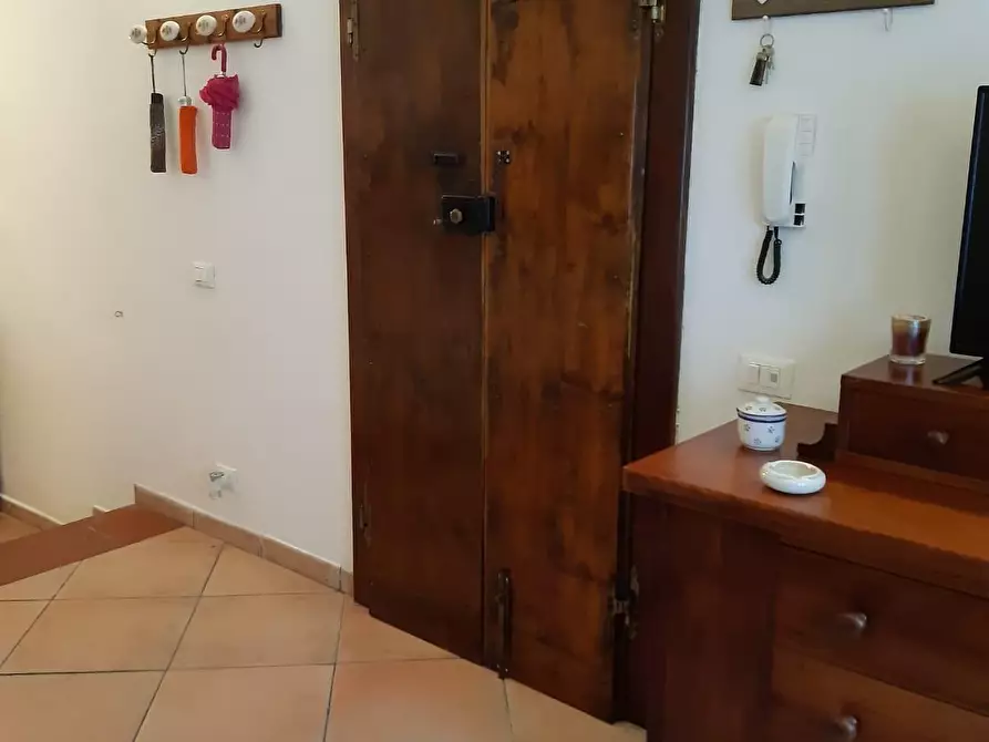 Immagine 13 di Appartamento in vendita  a Siena