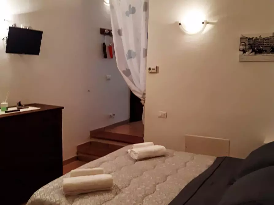 Immagine 16 di Appartamento in vendita  a Siena