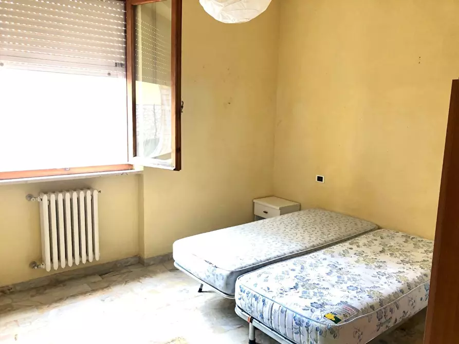 Immagine 15 di Appartamento in vendita  a Siena