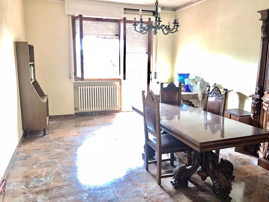 Immagine 9 di Appartamento in vendita  a Siena