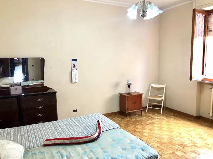 Immagine 8 di Appartamento in vendita  a Siena