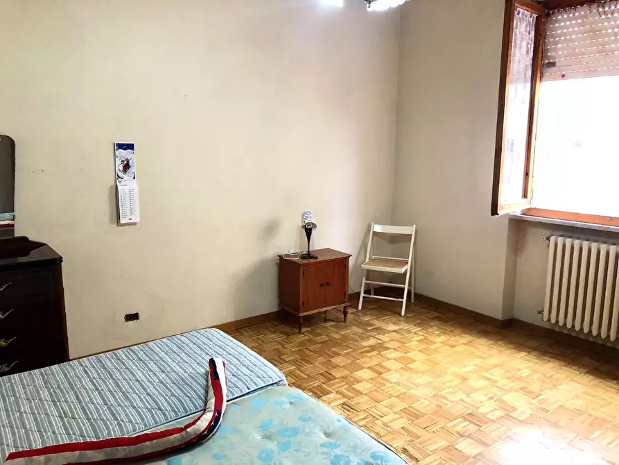 Immagine 10 di Appartamento in vendita  a Siena