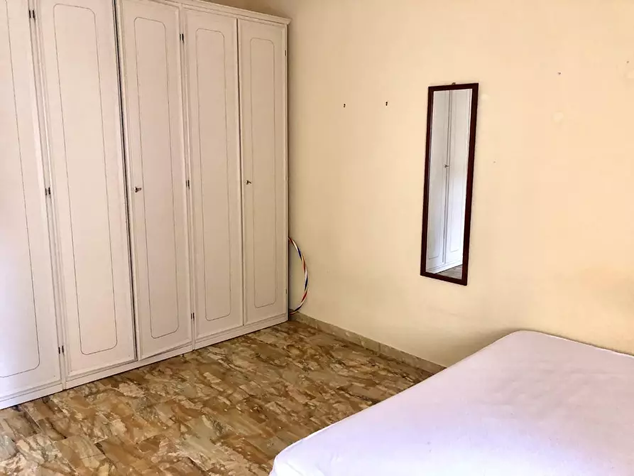 Immagine 17 di Appartamento in vendita  a Siena