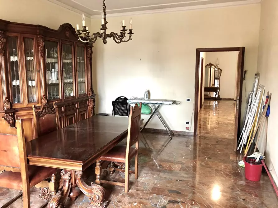 Immagine 2 di Appartamento in vendita  a Siena