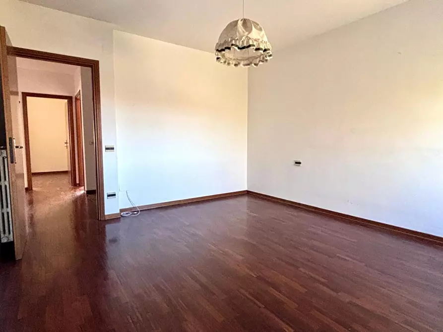 Immagine 13 di Appartamento in vendita  a Pontedera