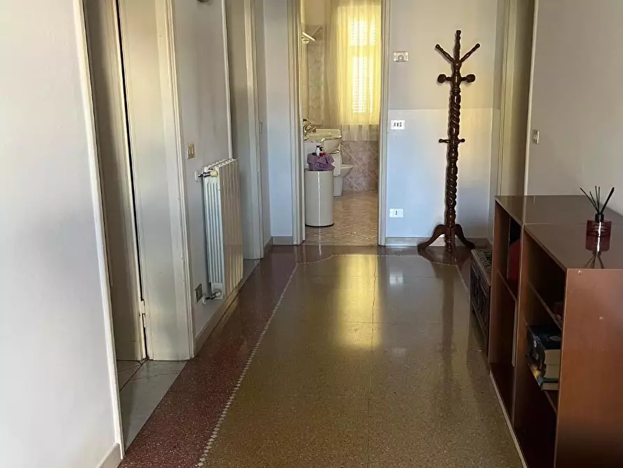 Immagine 13 di Casa bifamiliare in vendita  a Massa