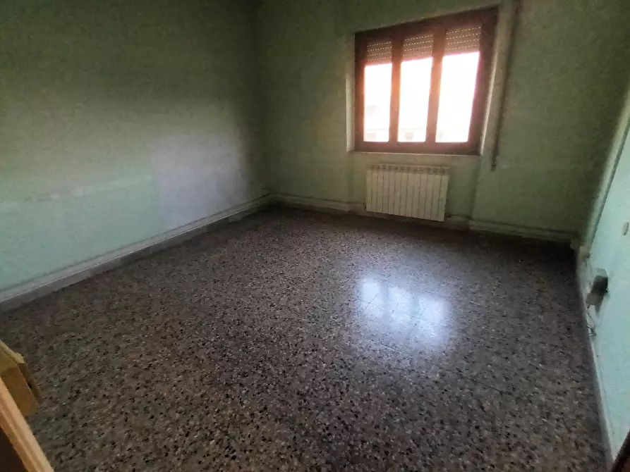 Immagine 24 di Appartamento in vendita  a Lucca