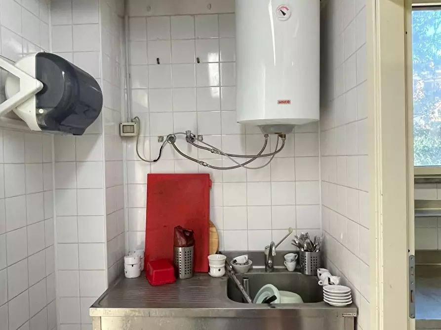 Immagine 27 di Locale commerciale in affitto  a Fucecchio