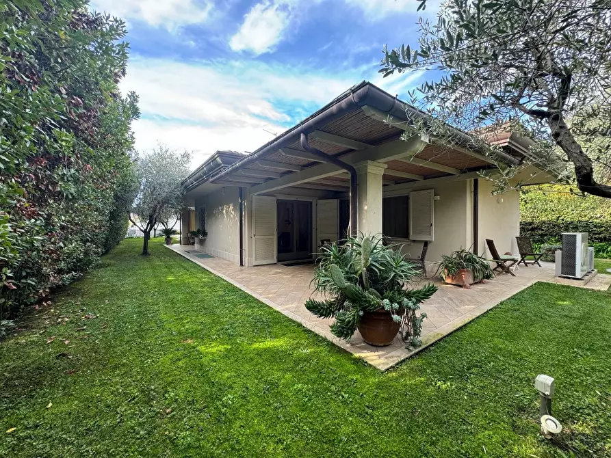 Immagine 44 di Villa in affitto  a Forte Dei Marmi