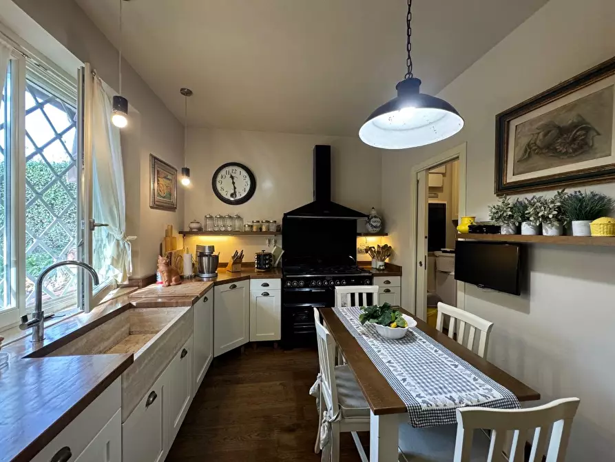 Immagine 9 di Villa in affitto  a Forte Dei Marmi