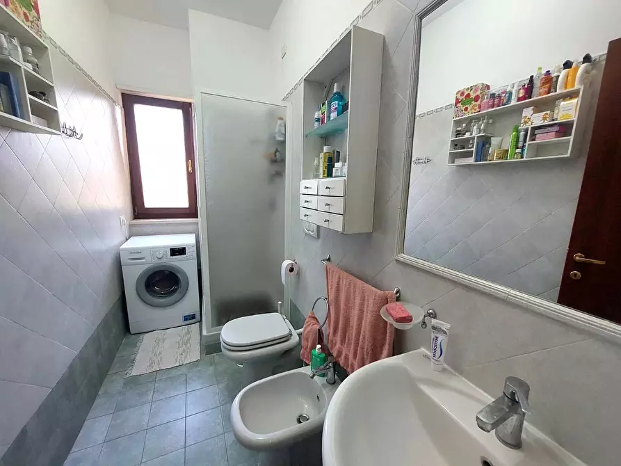 Immagine 15 di Appartamento in vendita  a Cascina