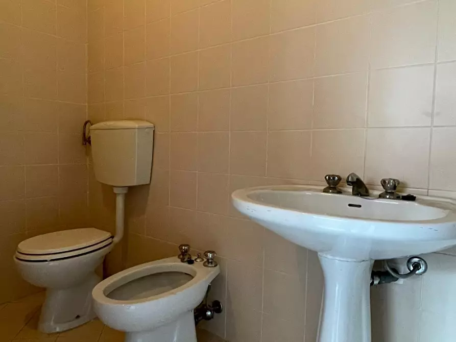 Immagine 5 di Locale commerciale in affitto  a San Miniato