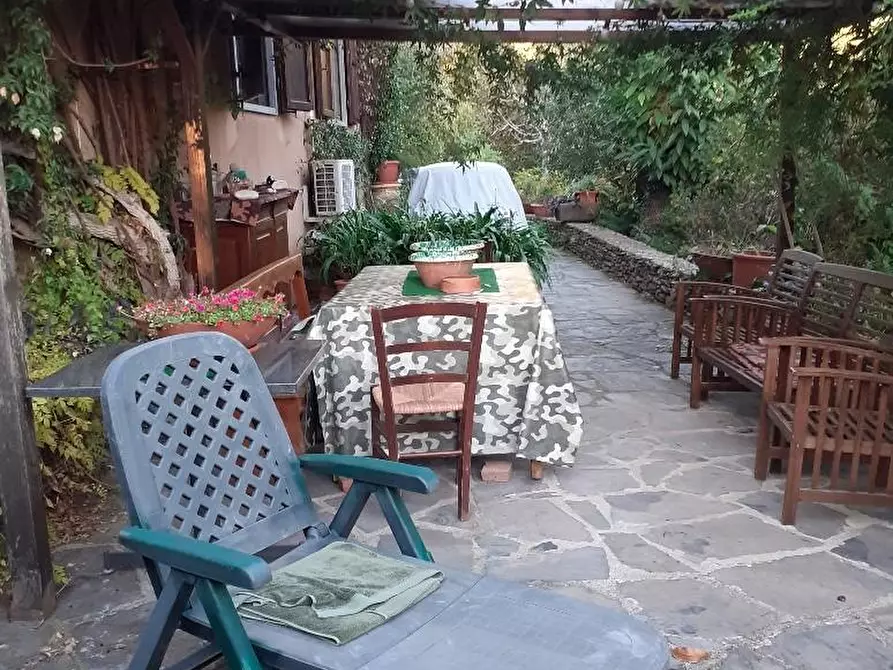 Immagine 15 di Villa in vendita  a Massa