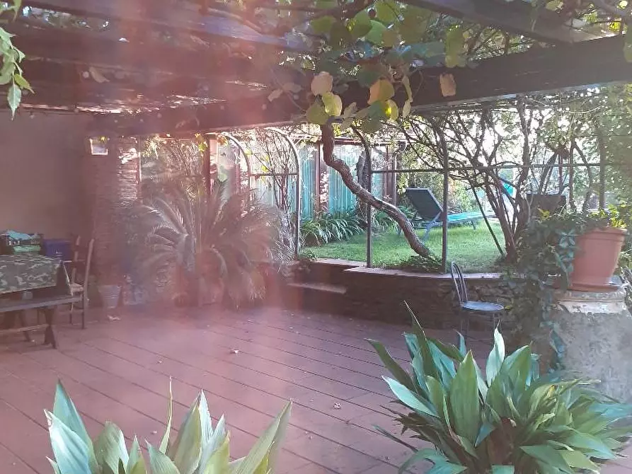 Immagine 27 di Villa in vendita  a Massa