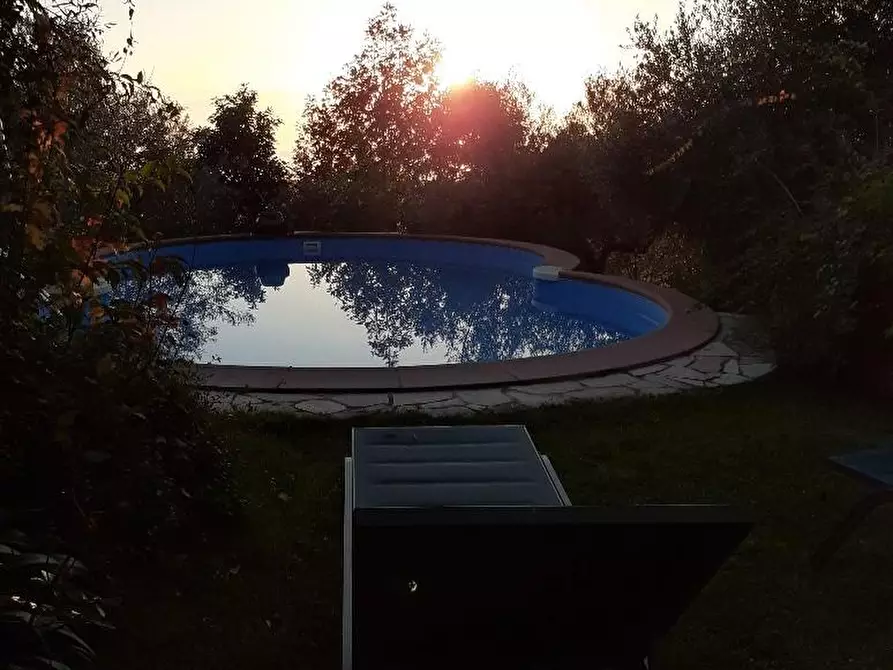 Immagine 29 di Villa in vendita  a Massa