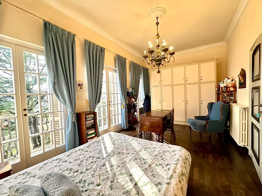 Immagine 26 di Villa in vendita  a Lucca