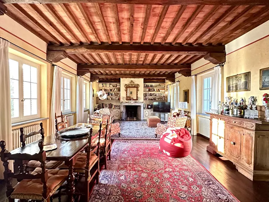 Immagine 8 di Villa in vendita  a Lucca
