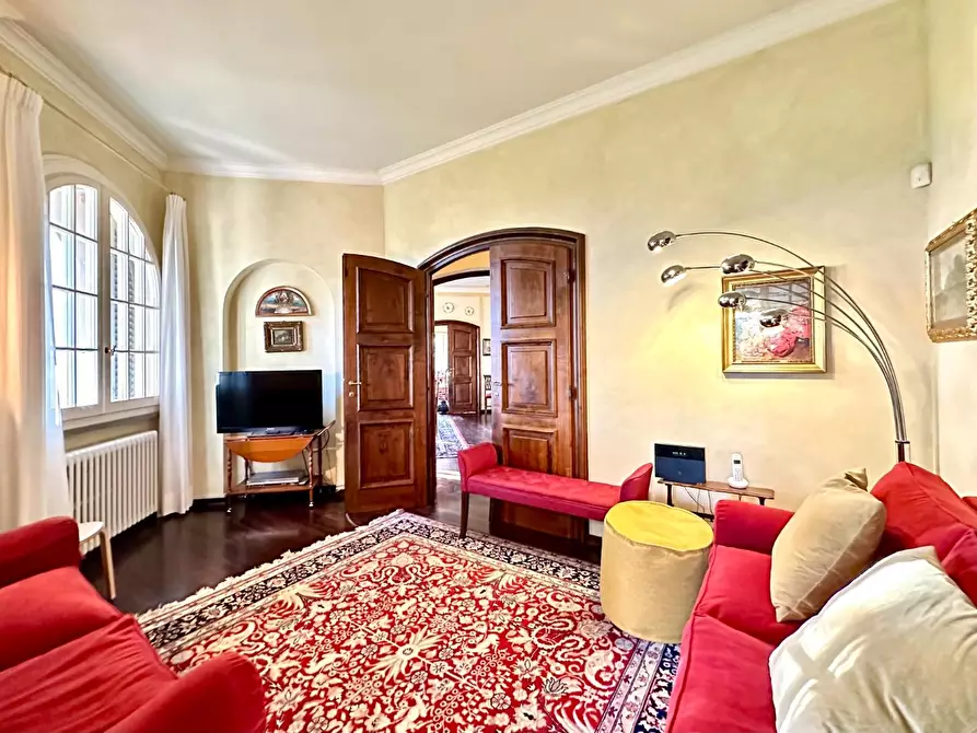 Immagine 13 di Villa in vendita  a Lucca