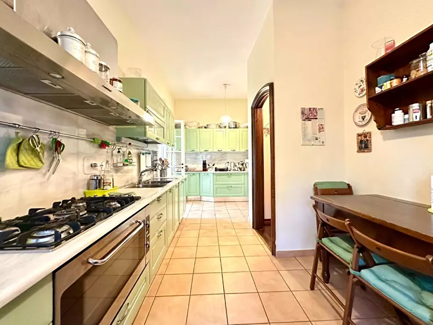 Immagine 15 di Villa in vendita  a Lucca