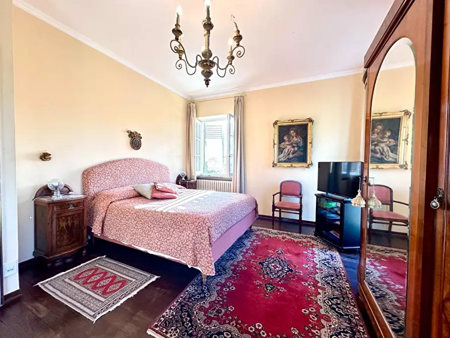 Immagine 22 di Villa in vendita  a Lucca