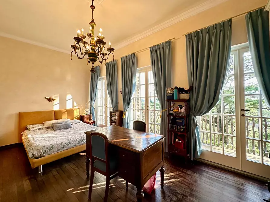 Immagine 25 di Villa in vendita  a Lucca