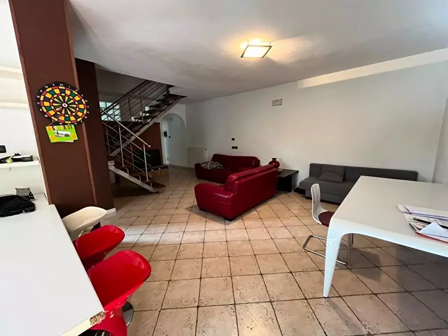 Immagine 13 di Casa bifamiliare in vendita  a Cascina