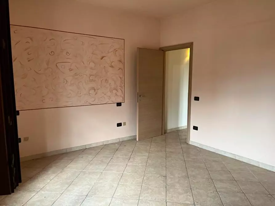 Immagine 21 di Casa bifamiliare in vendita  a Cascina