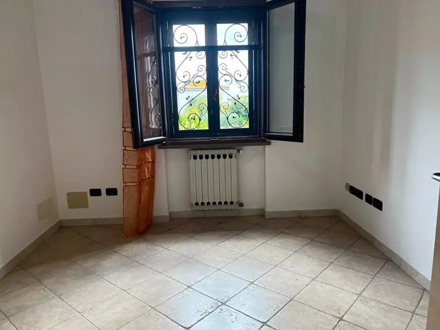 Immagine 26 di Casa bifamiliare in vendita  a Cascina