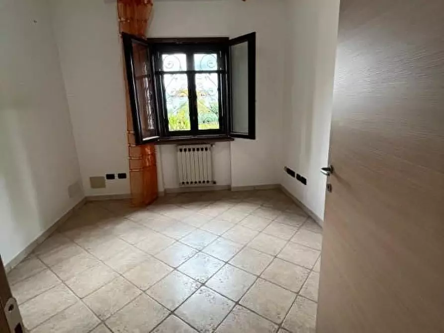 Immagine 25 di Casa bifamiliare in vendita  a Cascina