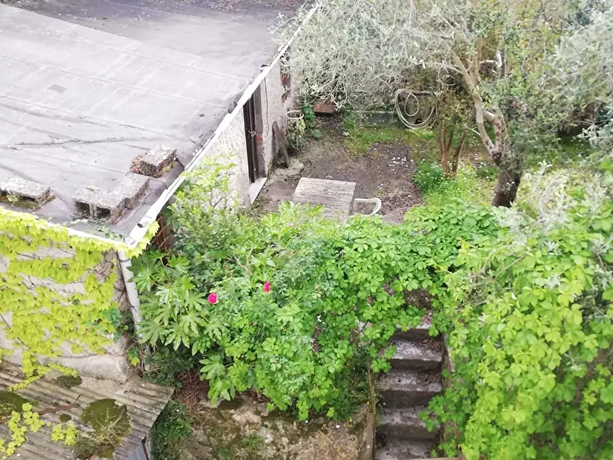 Immagine 21 di Casa indipendente in vendita  a Lucca