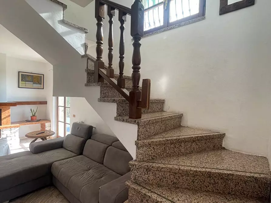 Immagine 6 di Villa in vendita  a Carrara