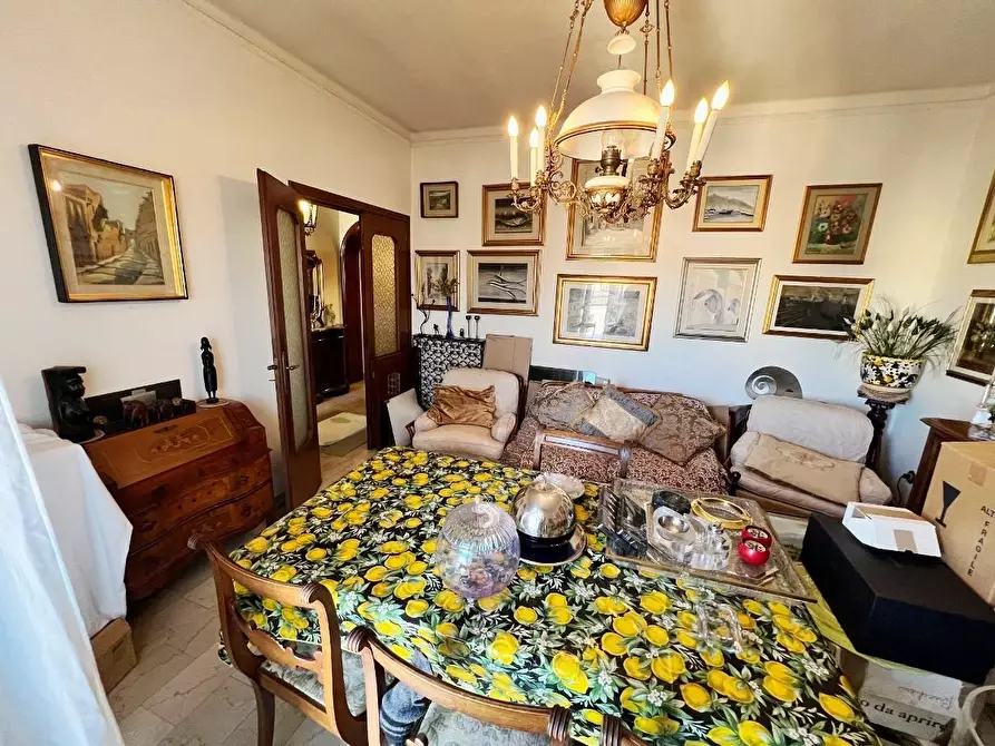 Immagine 11 di Appartamento in vendita  a La Spezia