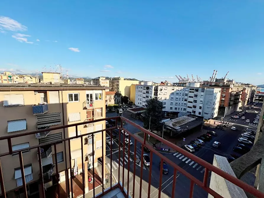 Immagine 12 di Appartamento in vendita  a La Spezia