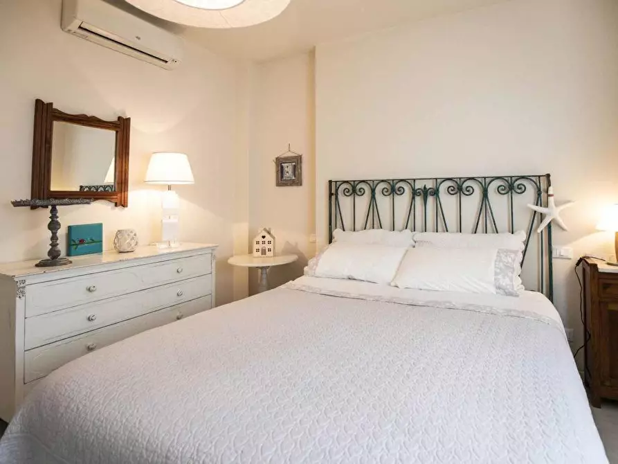 Immagine 3 di Appartamento in affitto  a Carrara